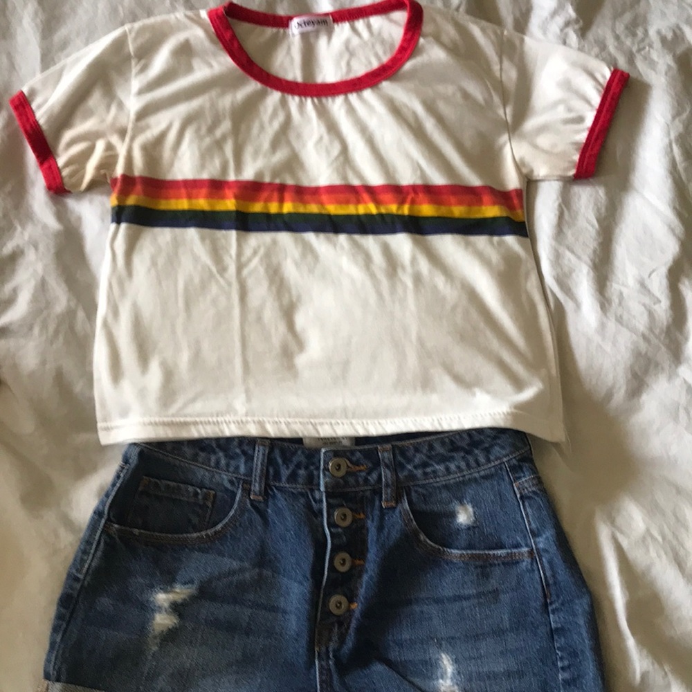 Great Casual Summer Outfit - T Shirt and Shorts